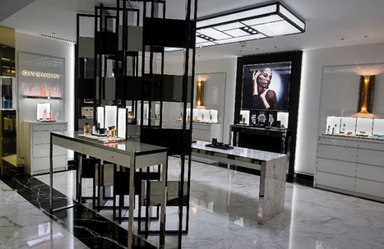 Под знаком GIVENCHY